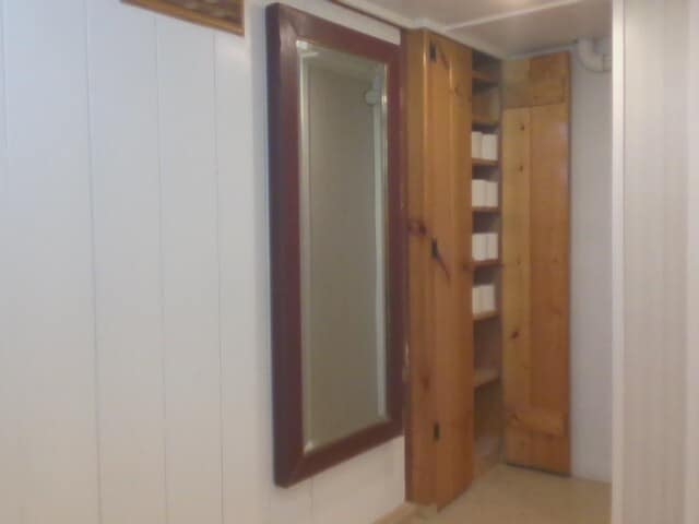 bathroom entry area - 102 W College St