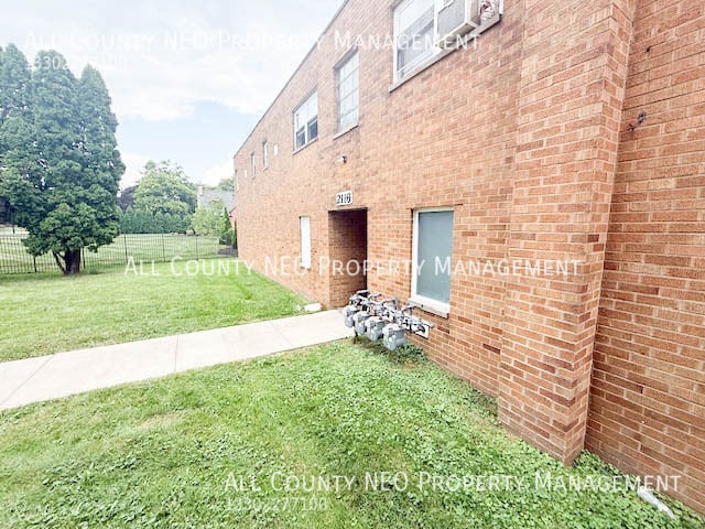 Primary Photo - 2116 Market Ave N