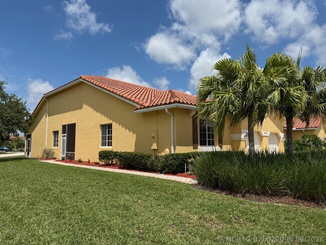 Building Photo - 6510 Oxford Cir