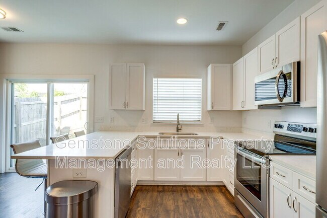 Building Photo - 300 Stewarts Ferry Pike
