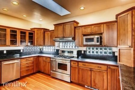 Building Photo - 1346 N Williams St