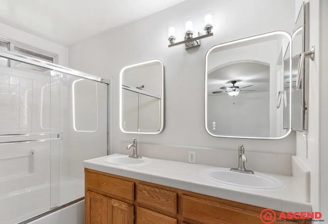 Building Photo - Spacious 4BD/2BA Home in Bakersfield (93312) – Garage, Fireplace & Pet-Friendly!