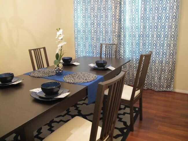 Building Photo - 3006 Thicket Path Way