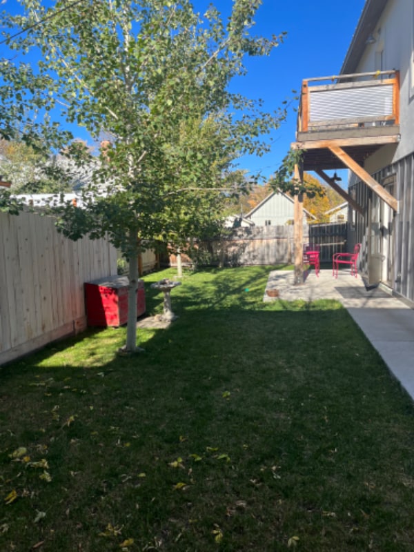 Building Photo - 123 1/2 S E St