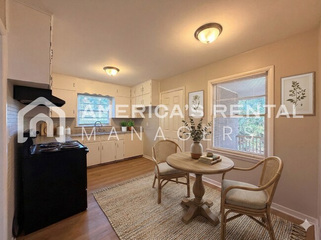 Building Photo - Half-Month Off Move-in Special! Cozy & Convenient 3-Bedroom Home for Rent! SECTION 8 FREINDLY!