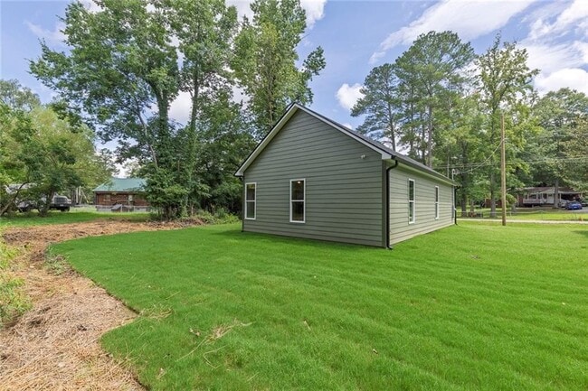 Building Photo - 3 Forsyth St NE