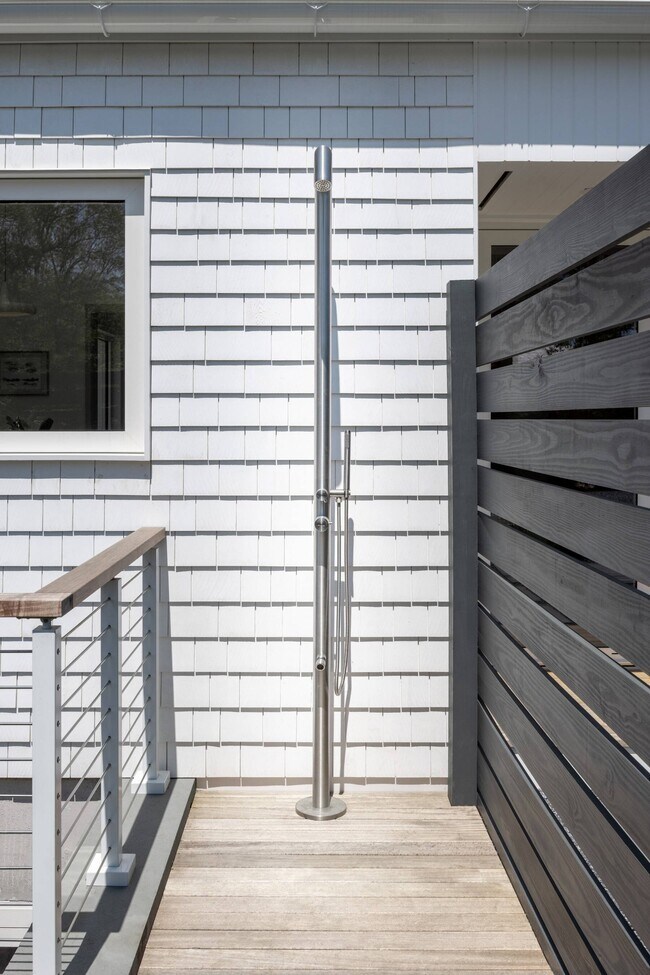 Building Photo - 492 Abrahams Path