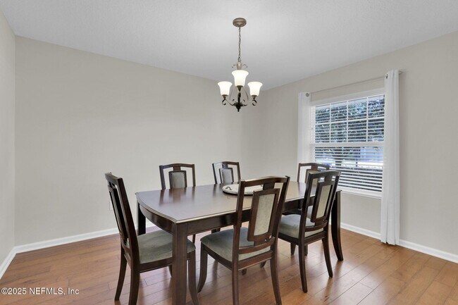 Building Photo - 16301 Magnolia Grove Way