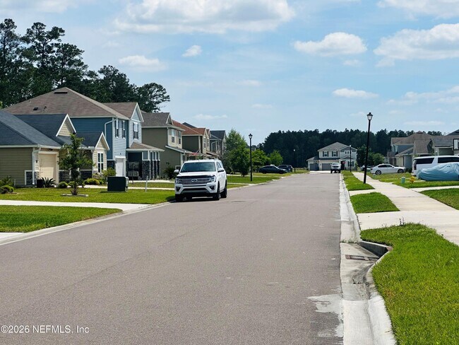 Building Photo - 12573 Grn Mdw Dr