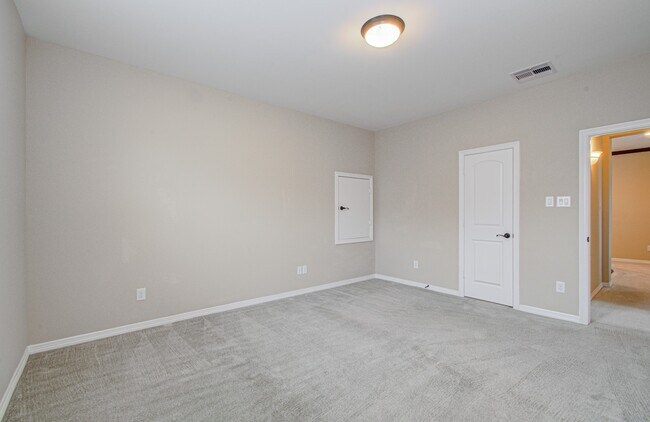 Building Photo - 5711 Avon Landing Ln