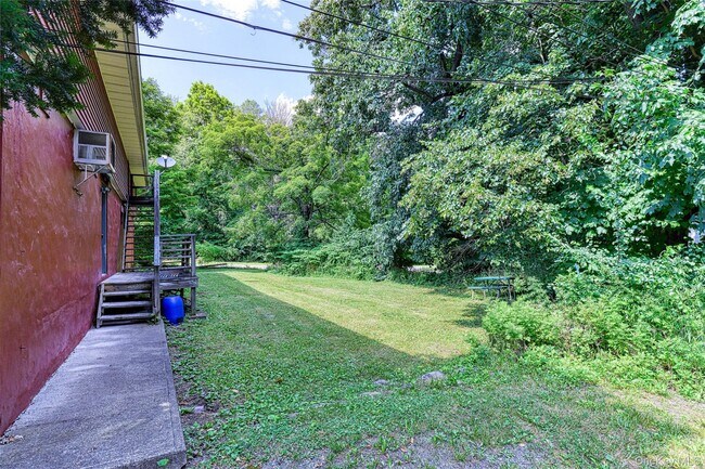 Building Photo - 1614 US-9W