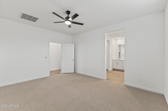 Building Photo - 15849 W Gray Fox Trl