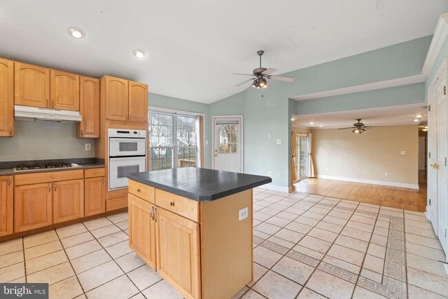 Building Photo - 1818 Panarama Ct