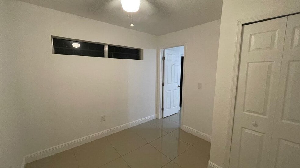 Building Photo - 456 Betsy Ross Terrace