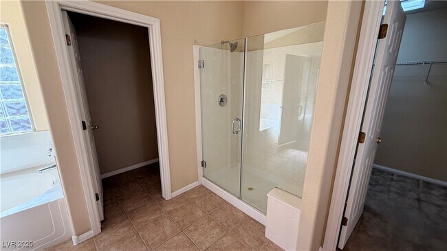 Building Photo - 3846 Waynesvill St