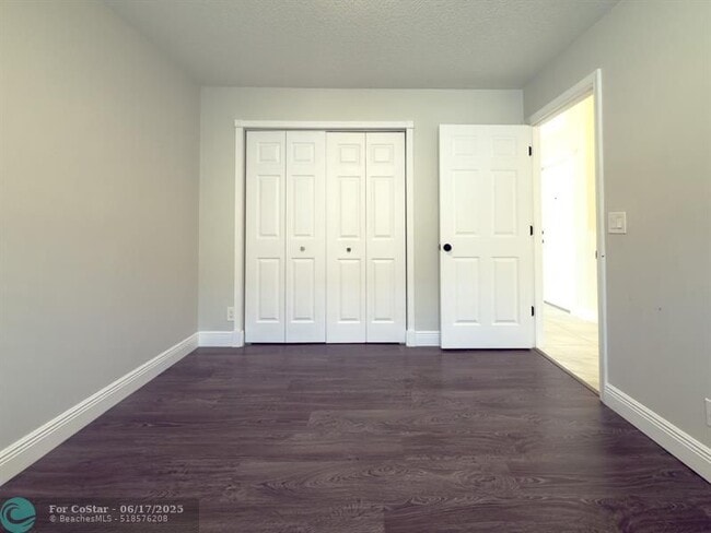 Building Photo - 12204 Sunset Point Cir