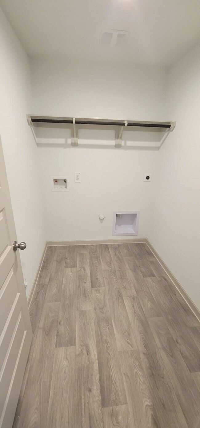 Building Photo - 1514 Maple Rdg Dr