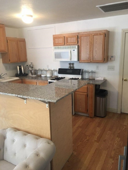 Building Photo - 1291 E Trevor Way