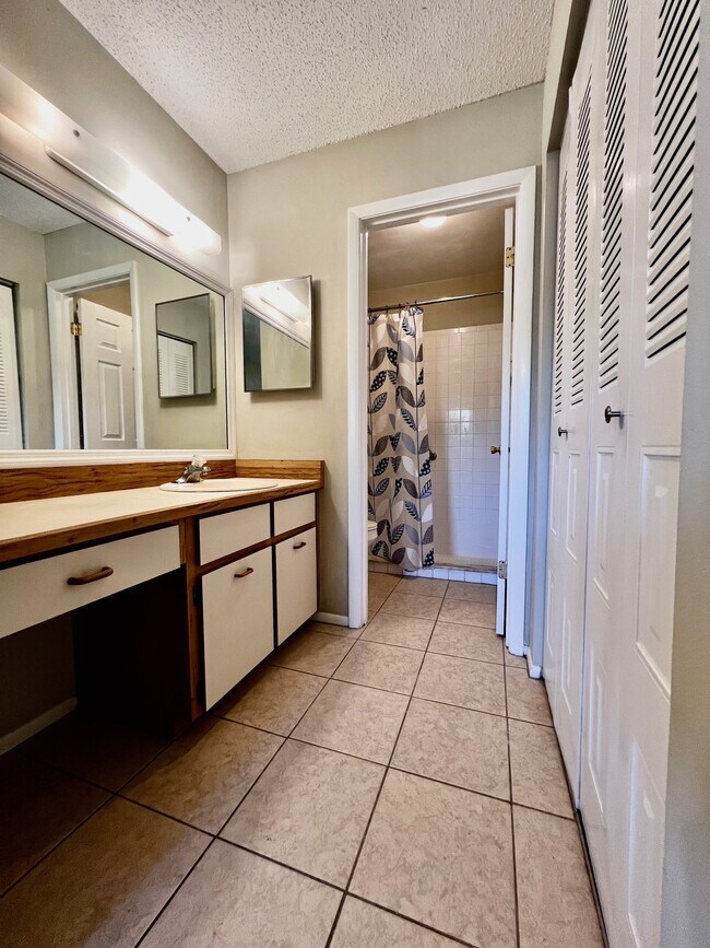 Building Photo - 107 White Fawn Dr