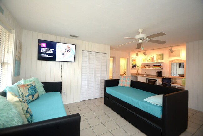 Building Photo - 62 Moody Dr