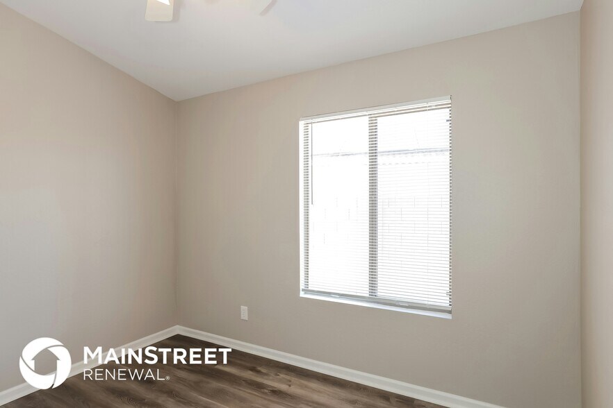 Building Photo - 1815 E Hamel Way