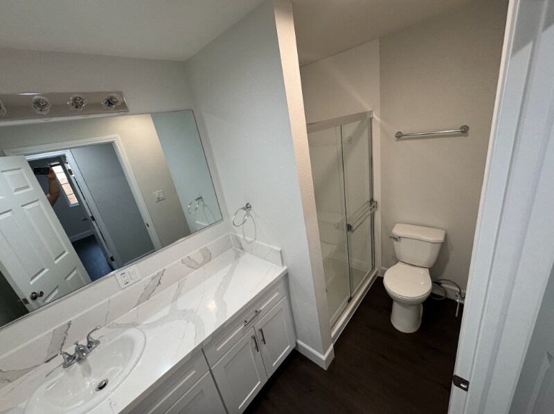 Building Photo - 900 Stern Ln