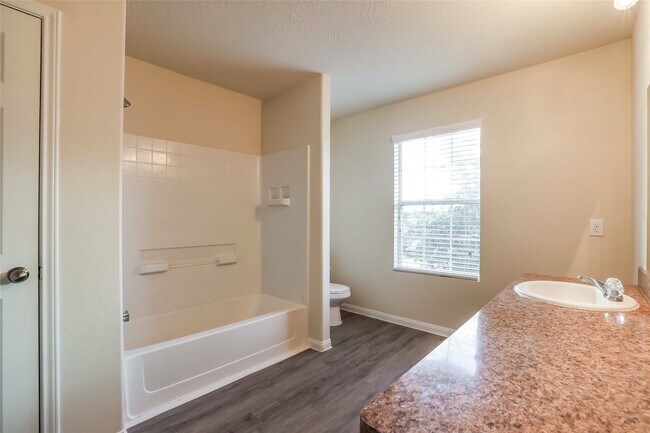 Building Photo - 5422 Rio Sabinas St