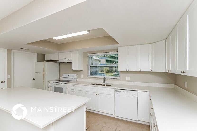 Building Photo - 1513 Hendren Dr