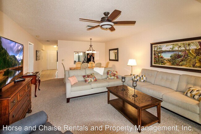 Building Photo - 400 Carriage House Ln