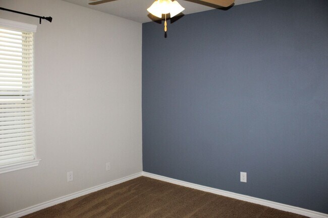 Building Photo - 5 BEDROOM, BELTON ISD