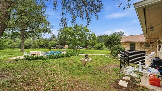 Building Photo - Beautiful Home on Nearly an Acre in Helotes with Pool, Office & No HOA