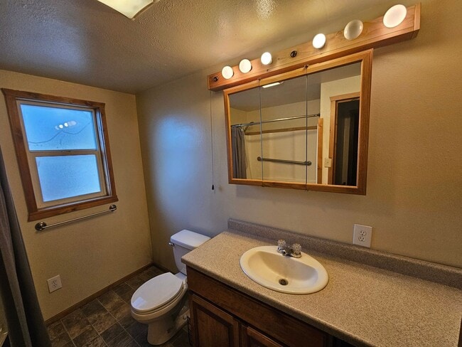 Building Photo - 1608 25th St