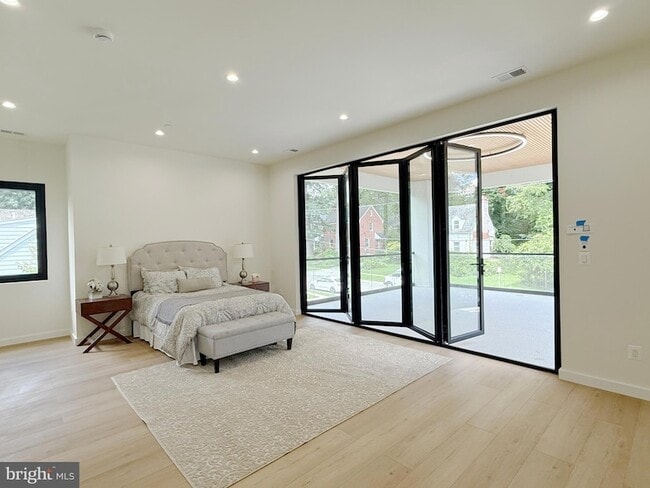 Building Photo - 8908 Mohawk Ln