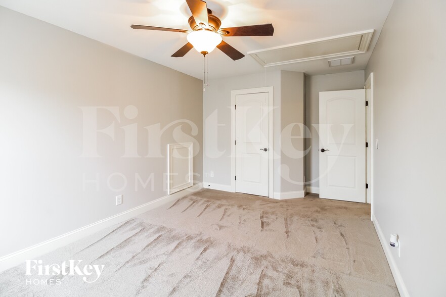 Building Photo - 1304 Westminster Dr