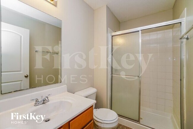 Building Photo - 6328 Marengo St