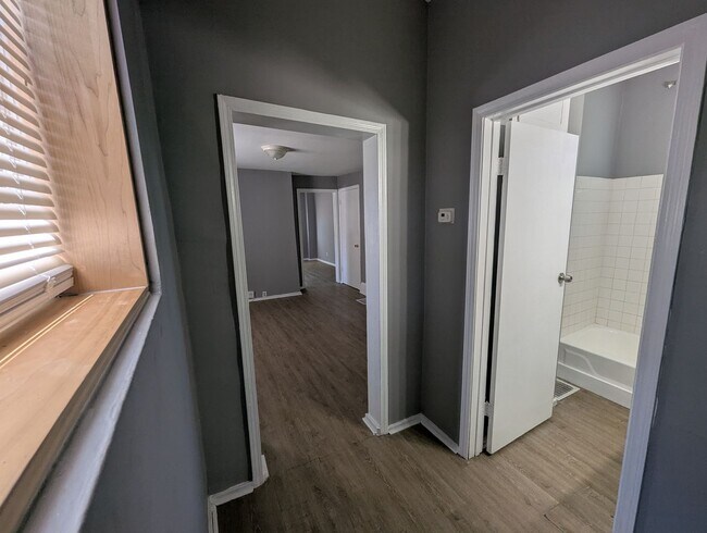 Building Photo - Live on Pennsylvania Ave – Get $100 Off Re...