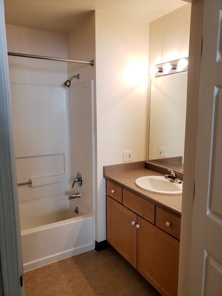 Building Photo - 355 Calle Principal