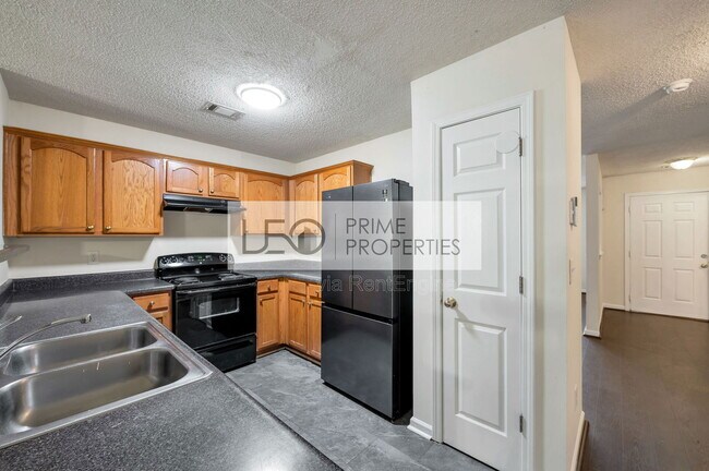 Building Photo - 950 Parkway Rd