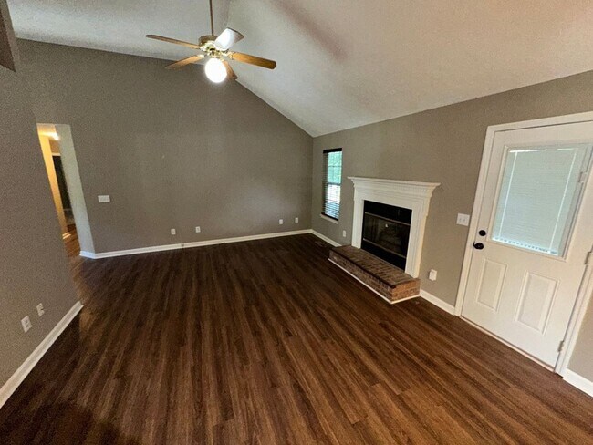 Building Photo - 1409 Aaronwood Dr