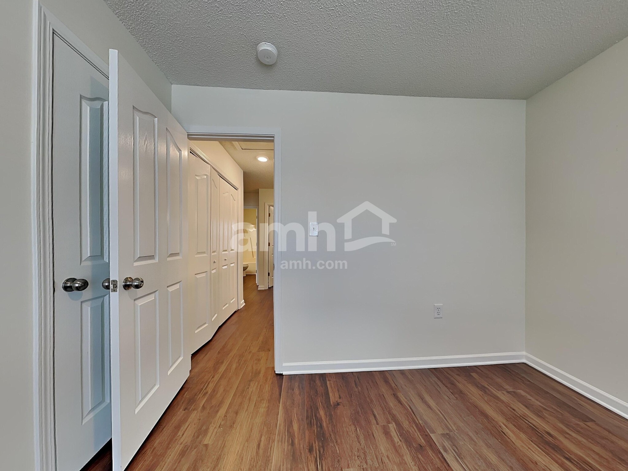 Building Photo - 7026 Blithe Low Pl