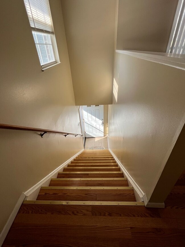 Building Photo - 2 Bedroom, 2 Bath Broadview Heights