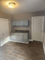 Building Photo - 11 Fairview Ave