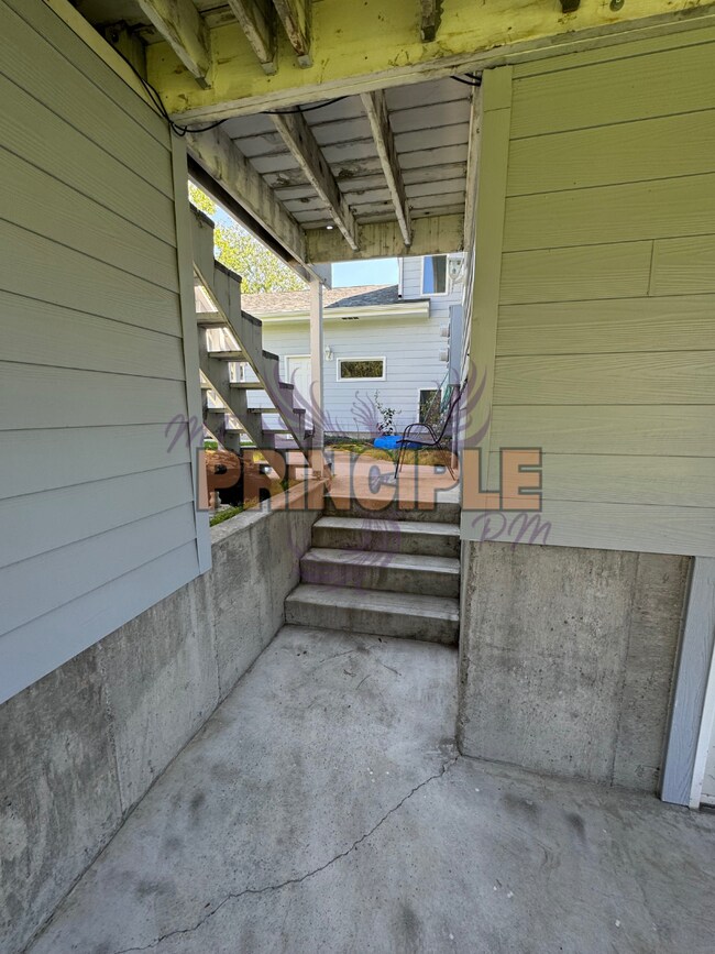 Building Photo - 15 Penney Lane