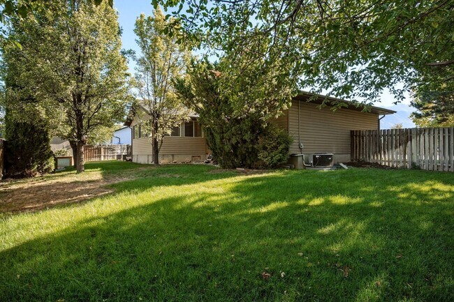 Building Photo - 1203 N 100 E
