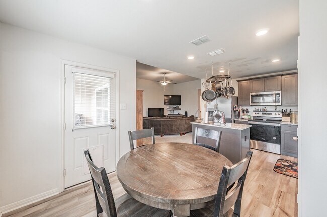 Building Photo - 8313 Buck Mountain Pass