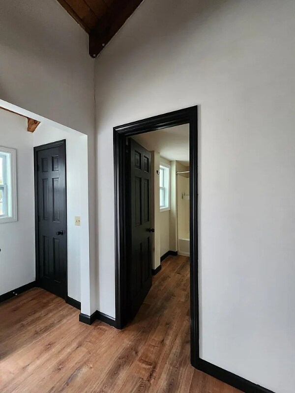 Building Photo - 5 Leonard Ave