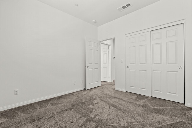 Building Photo - 14610 Isla Vista Dr