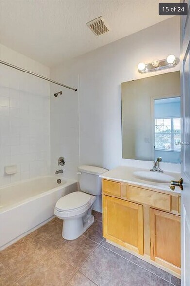 First Floor Bath - 416 Blue Bayou Ln