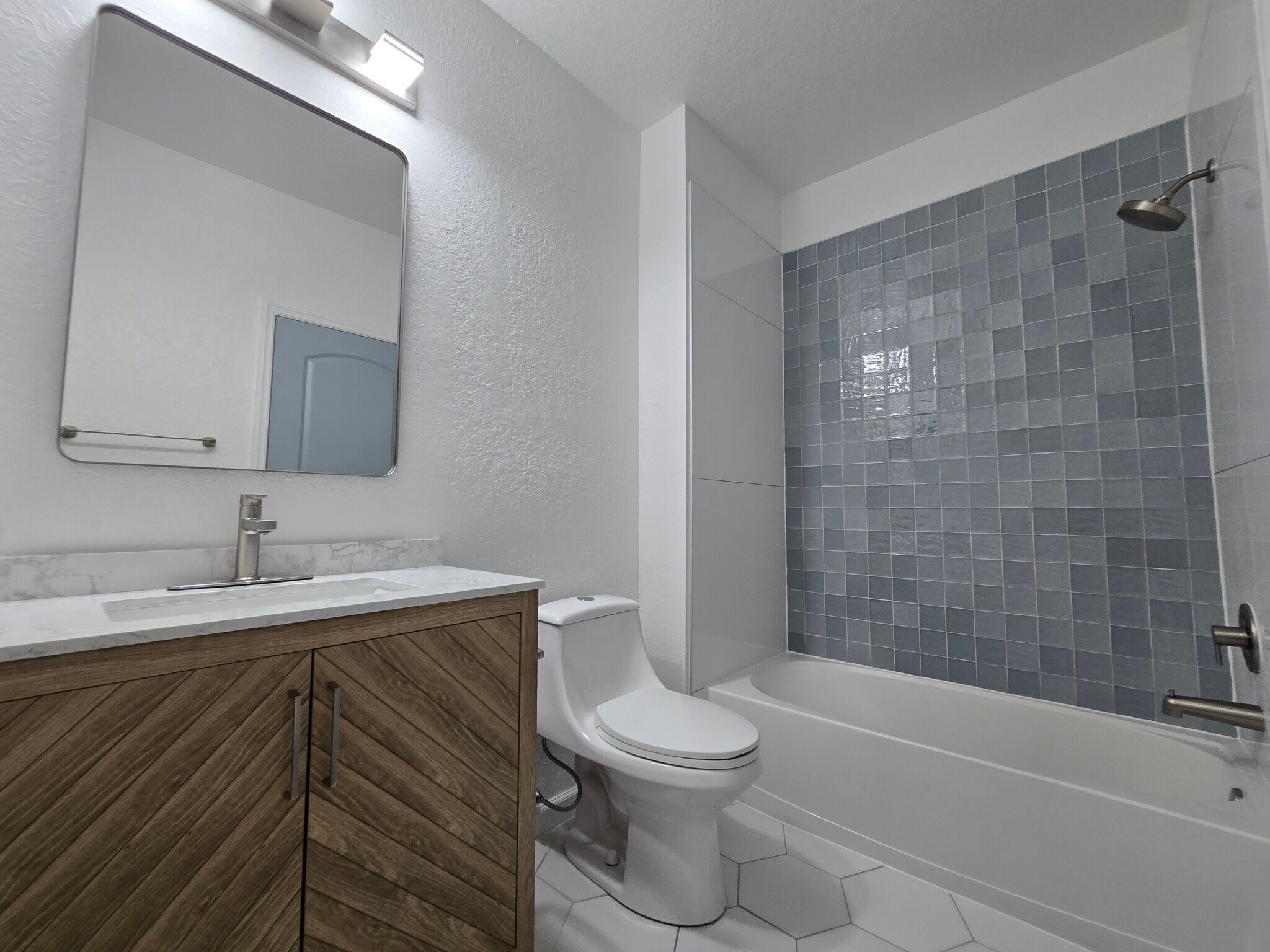 Building Photo - 6137 Metrowest Blvd