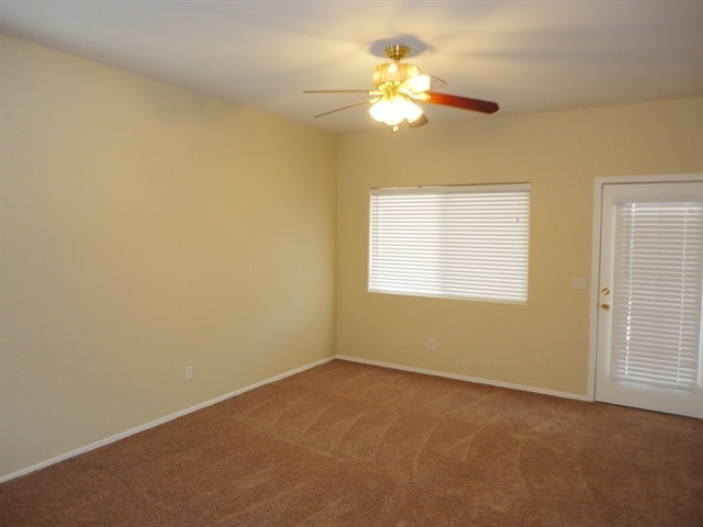 Building Photo - 14216 W Columbus Ave